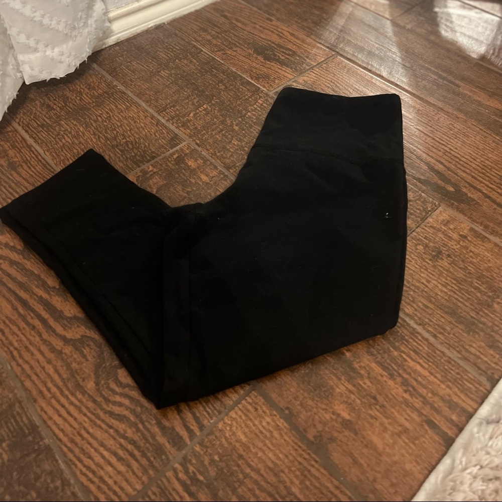 Black Capri leggings